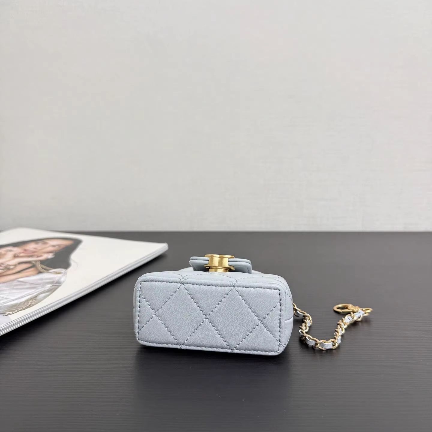 Chain Crossbody Quilted - パステルブルーのキルティングミニチェーンバッグ、女性用ダイヤモンドグリッドスモールクロスボディハンドバッグ