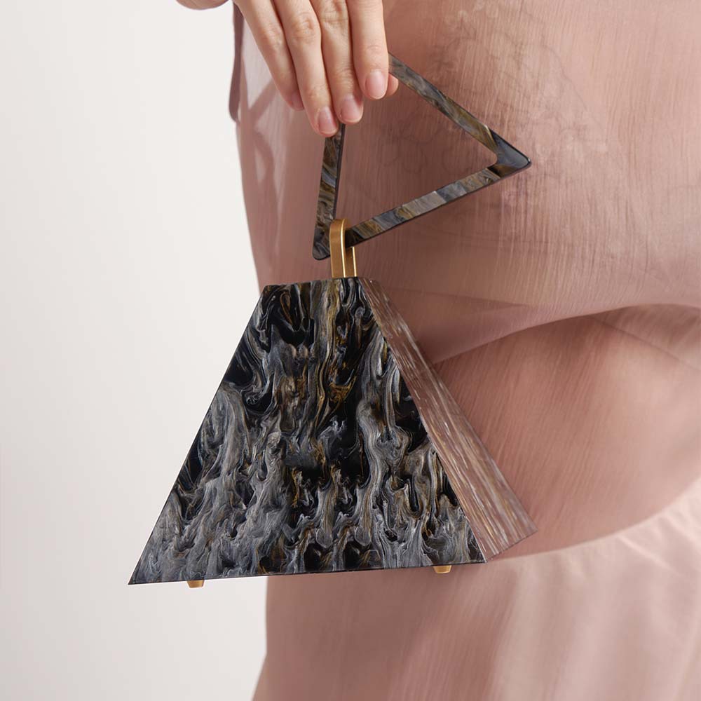 2026年スタイリッシュでクリエイティブなデザインのアクリル - Luxury Bags Pyramid のレビューと価格