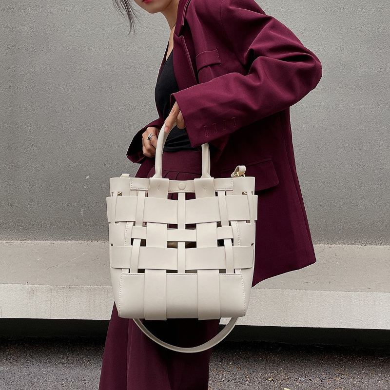 カスタムイニシャル本革トートバッグ女性の高級デザイナーハンド - Luxury Bags Outlet のレビューと価格