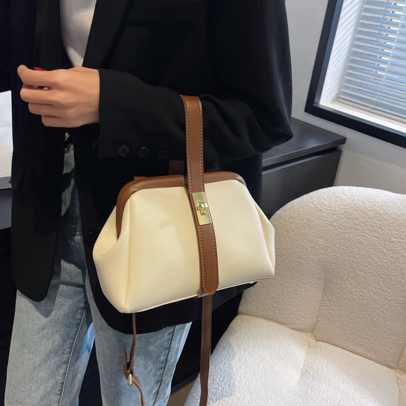 ニューヴィンテージショルダーバッグ 高級レザー メタルバック - Luxury Bags In Sale のレビューと価格
