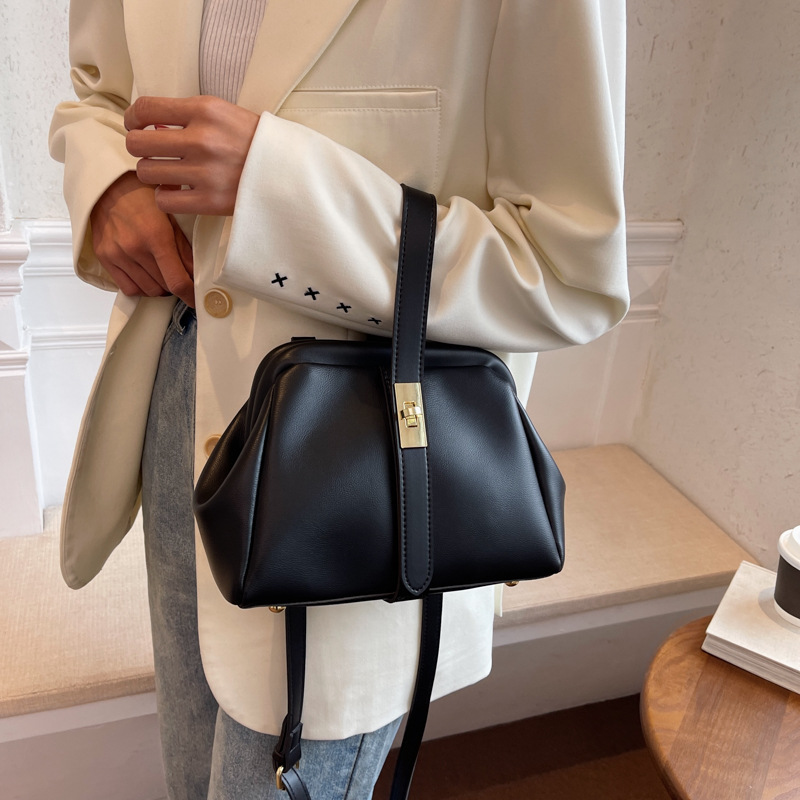 ニューヴィンテージショルダーバッグ 高級レザー メタルバック - Luxury Bags In Sale のレビューと価格